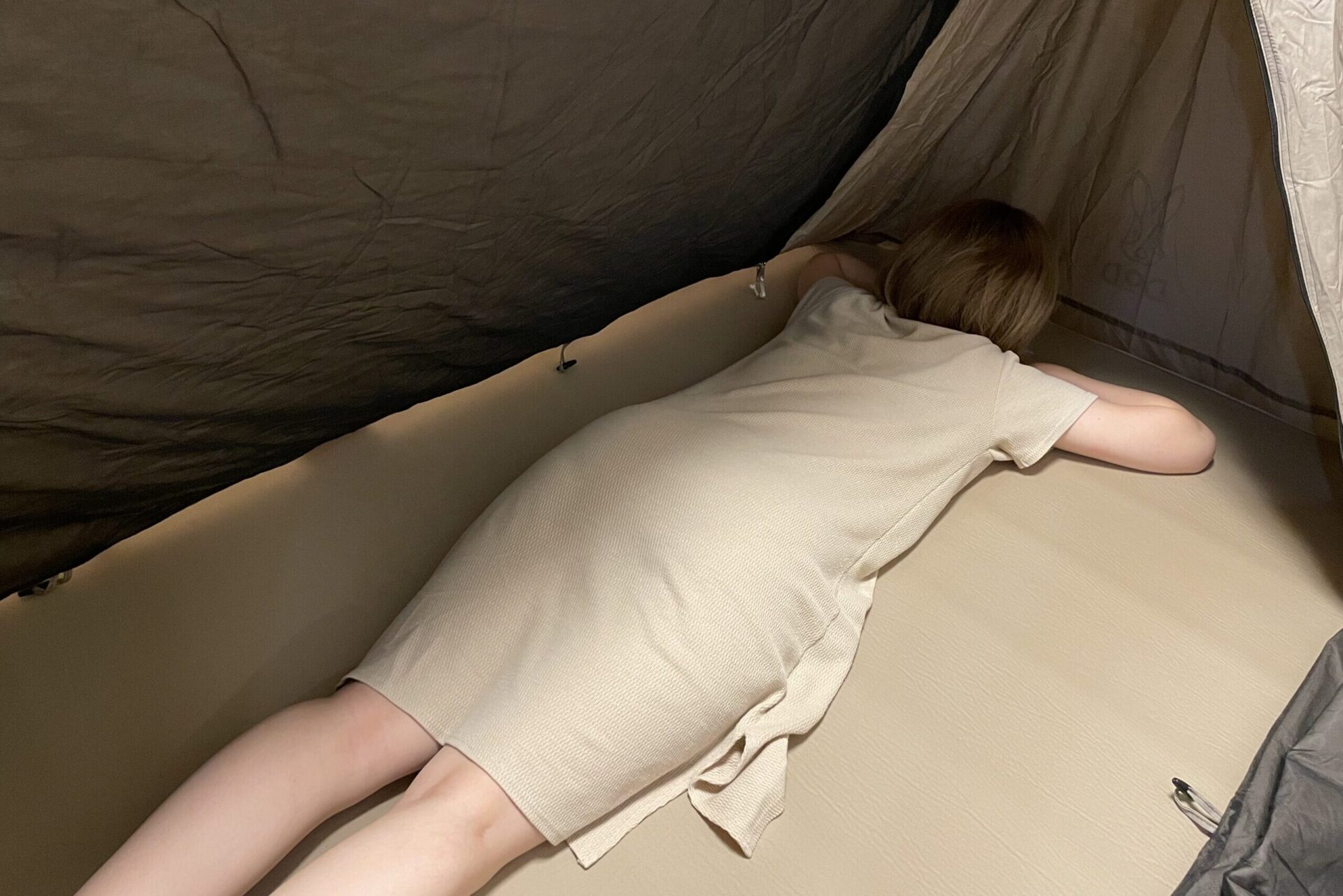 アウトドア 寝袋/寝具 DODのキャンプマット『ソトネノキワミ』のレビュー！使い方やおすすめ 